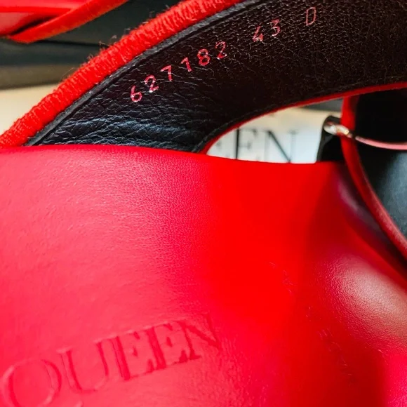 Alexander McQueen Men's Red and Black Sandals - Picture 4 of 6